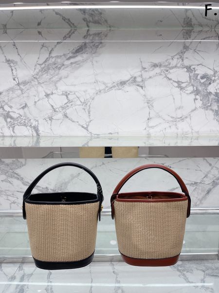2022 straw bucket famous evening designer twist bags fashion style luxury women print hasp square messenger handbags shopping shoulder totot
2022 straw bucket famous evening designer twist bags fashion style luxury women print hasp square messenger handbags shopping shoulder totot
