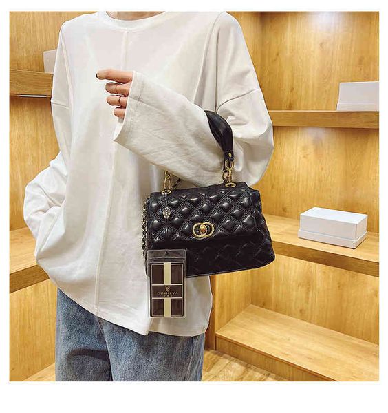 2022 new bag female lingge embroidered thread korean version soft face handbag lock chain msenger designer bags
2022 new bag female lingge embroidered thread korean version soft face handbag lock chain msenger designer bags