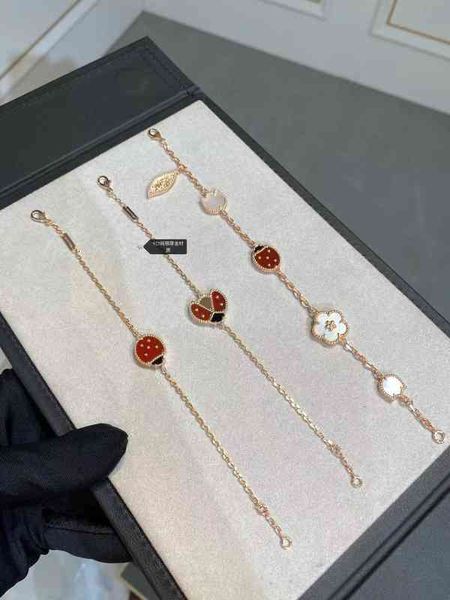 bracelets high version sterling silver clover ladybug 18k rose gold double-sided red chalcedony titanium steel lucky, Golden;silver
bracelets high version sterling silver clover ladybug 18k rose gold double-sided red chalcedony titanium steel lucky, Golden;silver