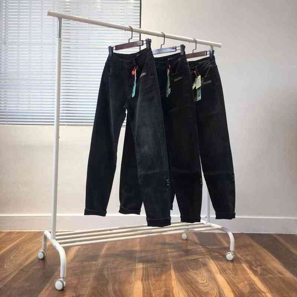2022 factory tide brand clothing wholesale new off jeans white arrow bama line straight tube elastic, White;black
2022 factory tide brand clothing wholesale new off jeans white arrow bama line straight tube elastic, White;black