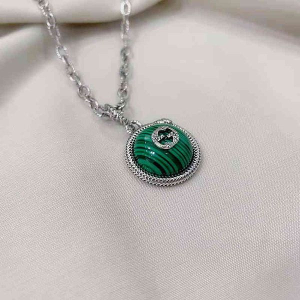 2023 designer new fashion jewelry zhigujia 925 silver peacock green double snake necklace, men's and women's sweater chain
2023 designer new fashion jewelry zhigujia 925 silver peacock green double snake necklace, men's and women's sweater chain