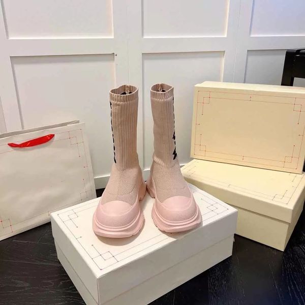 luxury designer boot for women graffiti knit tread slick boot lady platform shoes long booties winter fashion boots 35-40 with box pink blac, Black
luxury designer boot for women graffiti knit tread slick boot lady platform shoes long booties winter fashion boots 35-40 with box pink blac, Black