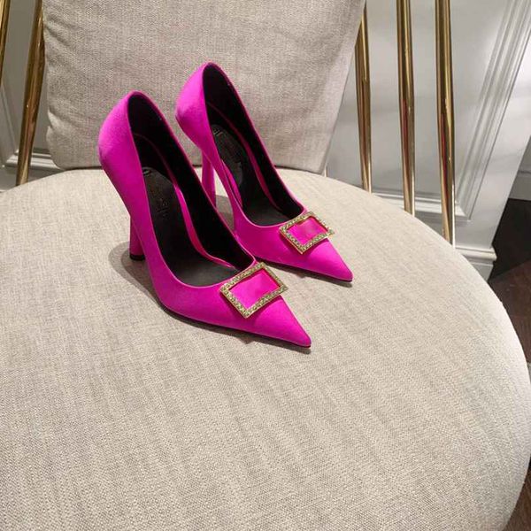 2022 famous brand women's leather silk classic luxury wedding shoes pointed thin heel party shoes for women girl ladies designer high h, Black
2022 famous brand women's leather silk classic luxury wedding shoes pointed thin heel party shoes for women girl ladies designer high h, Black