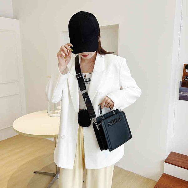 small women 2022 new simple letter single shoulder set women's 2022 luxury brand fashion design versatile ladies bags
small women 2022 new simple letter single shoulder set women's 2022 luxury brand fashion design versatile ladies bags