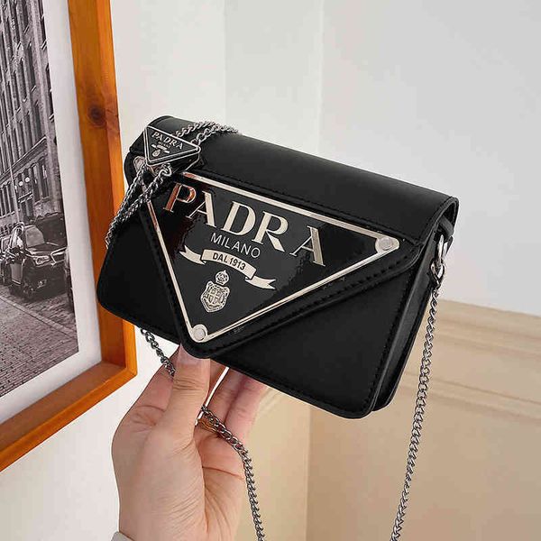 women's simple fashionable printed single shoulder messenger chain with foreign style and small square
women's simple fashionable printed single shoulder messenger chain with foreign style and small square