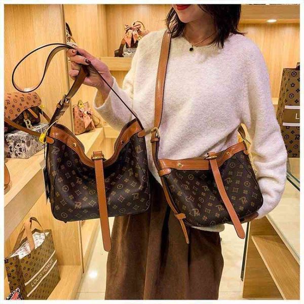 factory wholesale women's bag fashion medieval dumpling net red light luxury high texture large capacity single shoulder messenger bag
factory wholesale women's bag fashion medieval dumpling net red light luxury high texture large capacity single shoulder messenger bag