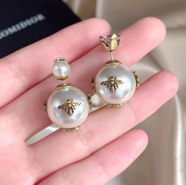 stud charm gujia earrings luxury jewelry designer original packagingcci letter djia italian high-end vintage letters bee crown stars sparkly, Golden
stud charm gujia earrings luxury jewelry designer original packagingcci letter djia italian high-end vintage letters bee crown stars sparkly, Golden