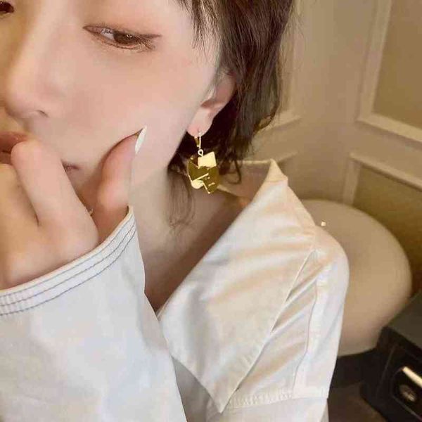 jewel celi geometric gold metal earrings temperament light luxury female earrings 925 silver needle, Golden
jewel celi geometric gold metal earrings temperament light luxury female earrings 925 silver needle, Golden