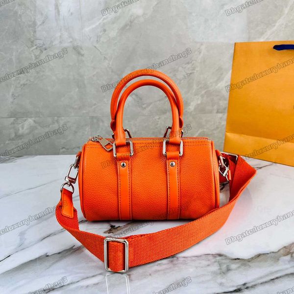 2022 classics pillow bag small travel keepall handbag women strap monograms nano cross body luxurys designers boston bags tote
2022 classics pillow bag small travel keepall handbag women strap monograms nano cross body luxurys designers boston bags tote