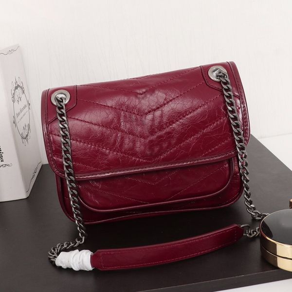 luxury crossbody bag chain messenger handabag genuine leather handbags one center compartment inner pocket zipper bags fashion letter high q
luxury crossbody bag chain messenger handabag genuine leather handbags one center compartment inner pocket zipper bags fashion letter high q