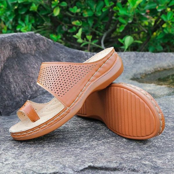 flip-flops sandals super soft slippers light and breathable beach home bathroom bedroom comfortable non-slip shoes outdoor female hollow bre, Black
flip-flops sandals super soft slippers light and breathable beach home bathroom bedroom comfortable non-slip shoes outdoor female hollow bre, Black