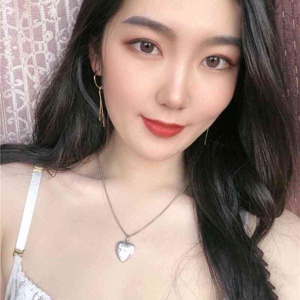 2023 designer new fashion jewelry seiko love fearless heart necklace s925 silver fashion versatile fairy ancient flower and letter necklace
2023 designer new fashion jewelry seiko love fearless heart necklace s925 silver fashion versatile fairy ancient flower and letter necklace