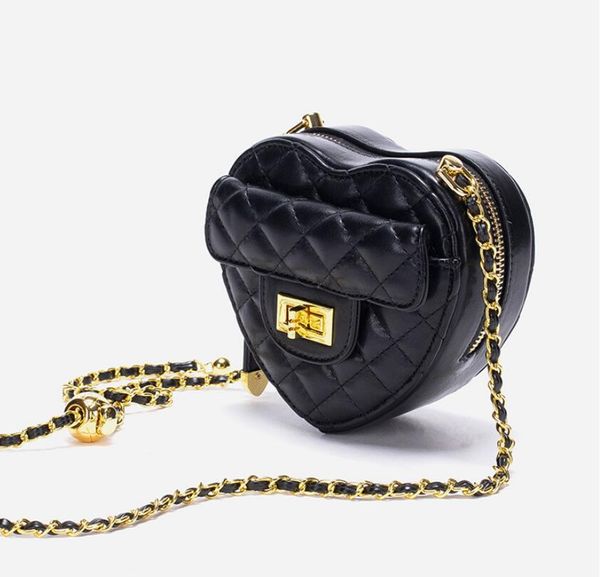 heart shape clutch purse for women party crystal evening bag laides bridal handbags high-end celebrity style chain large-capacity square bag
heart shape clutch purse for women party crystal evening bag laides bridal handbags high-end celebrity style chain large-capacity square bag