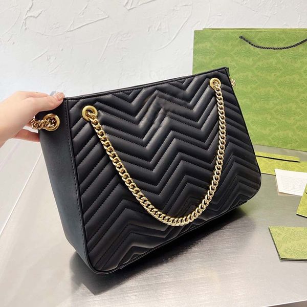 women chain shoulder bags marmont tote bag quilting hand bag open purse large capacity genuine leather double straps fashion letter hardware
women chain shoulder bags marmont tote bag quilting hand bag open purse large capacity genuine leather double straps fashion letter hardware