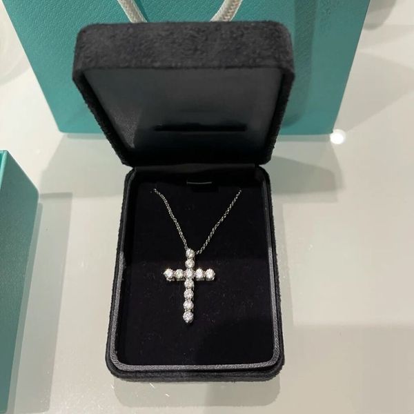 ix69 t family cross necklace 925 sterling silver diamond inlaid 18k gold plated full diamond pendant clavicle chain, Black
ix69 t family cross necklace 925 sterling silver diamond inlaid 18k gold plated full diamond pendant clavicle chain, Black