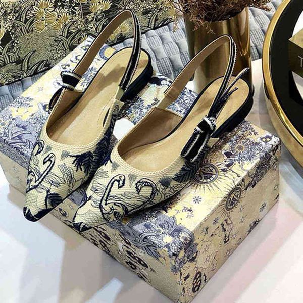 sandals autumn embroidered letters with bow bow, pointed shallow mouth high heels, cat heel, empty flat sandals, women, Black
sandals autumn embroidered letters with bow bow, pointed shallow mouth high heels, cat heel, empty flat sandals, women, Black