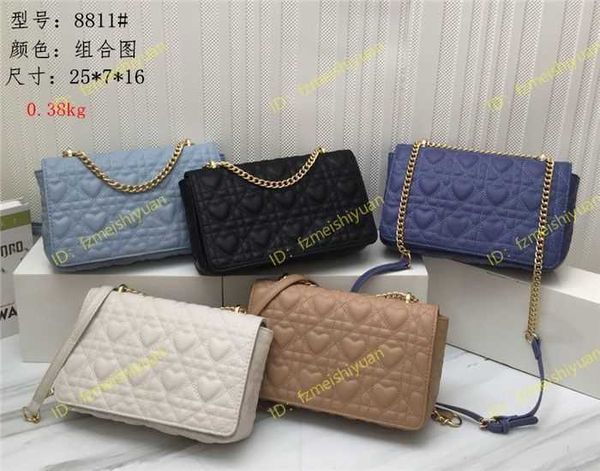 wholesale solid color love chain small square bag luxury designer heart plaid shoulder bag ladies fashion messenger bag
wholesale solid color love chain small square bag luxury designer heart plaid shoulder bag ladies fashion messenger bag