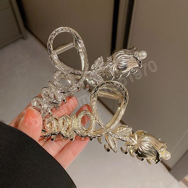 korean hollow large hair claw vintage geometric rose barrettes 2022 trendy girls hair clip for women hair accessories, Slivery;white
korean hollow large hair claw vintage geometric rose barrettes 2022 trendy girls hair clip for women hair accessories, Slivery;white
