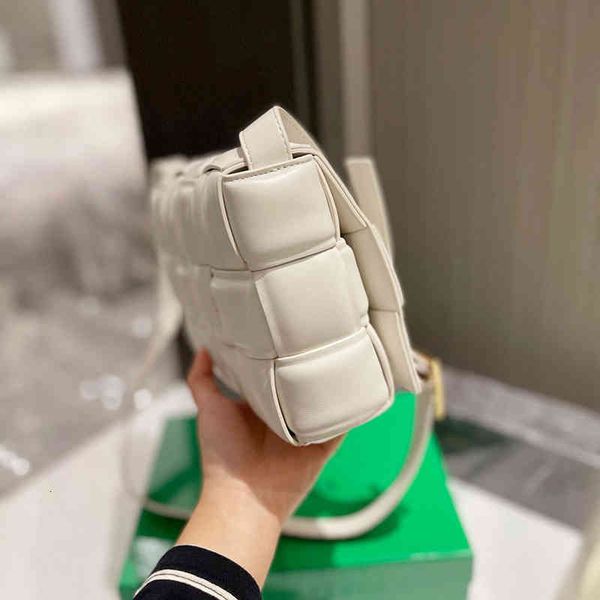 original design designer bag 2023 bottegasvenetas s cowhide woven single shoulder messenger leather pillow small botdke3 ejtc
original design designer bag 2023 bottegasvenetas s cowhide woven single shoulder messenger leather pillow small botdke3 ejtc