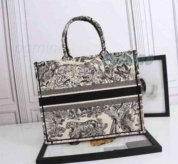 luxurys designer handbags oblique motif tote classic colorful book totes bag designers womens handbag embroidered large
luxurys designer handbags oblique motif tote classic colorful book totes bag designers womens handbag embroidered large
