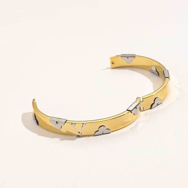 letter v clouds bracelet brand fashion flower bangle with box cute and cool style bracelets z11012, Black
letter v clouds bracelet brand fashion flower bangle with box cute and cool style bracelets z11012, Black