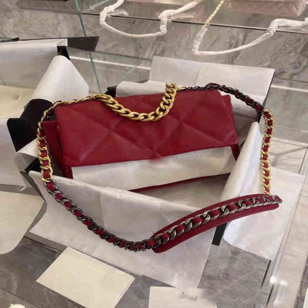 luxury bags brand crocodile pattern rubber teeth double pull strap cover magnetic buckle layer plaid wrist single shoulder messenger bag em1
luxury bags brand crocodile pattern rubber teeth double pull strap cover magnetic buckle layer plaid wrist single shoulder messenger bag em1