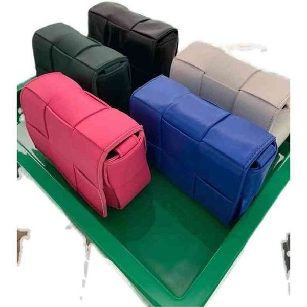 venetas bottegas women's bag cassette woven cowhide small pillow single shoulder messenger bagps d26p
venetas bottegas women's bag cassette woven cowhide small pillow single shoulder messenger bagps d26p