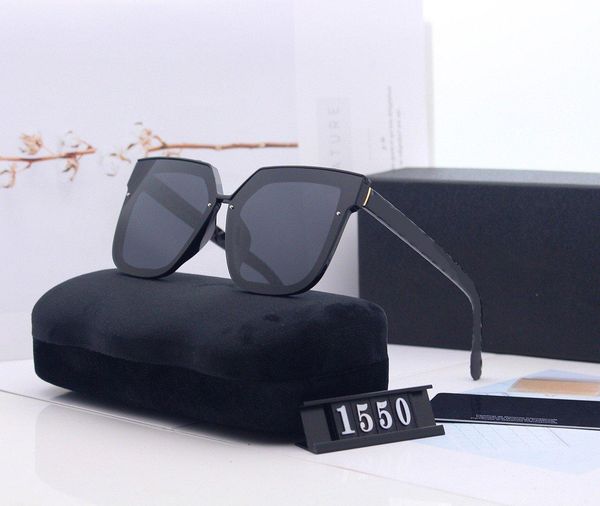 2022 men designer brand fashion sunglasses women anti-uv polarized lenses driving travel beach island fashion luxury sun glass, White;black
2022 men designer brand fashion sunglasses women anti-uv polarized lenses driving travel beach island fashion luxury sun glass, White;black