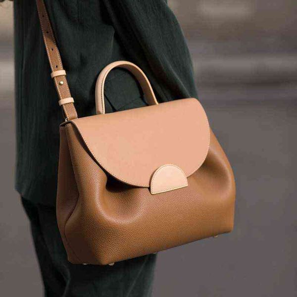 genuine leather bag cowhide leather tote bag women handbags female designer large shoulder bags fashion ladies bolsas feminina 220506
genuine leather bag cowhide leather tote bag women handbags female designer large shoulder bags fashion ladies bolsas feminina 220506
