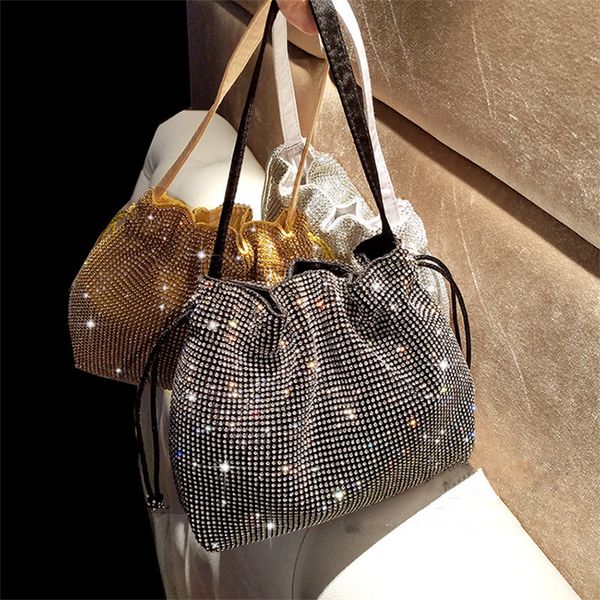 2022 new female diamond handbag vintage crystal design evening wedding party bride clutch bag purse rhinestone shoulder bags q1230, Red;black
2022 new female diamond handbag vintage crystal design evening wedding party bride clutch bag purse rhinestone shoulder bags q1230, Red;black
