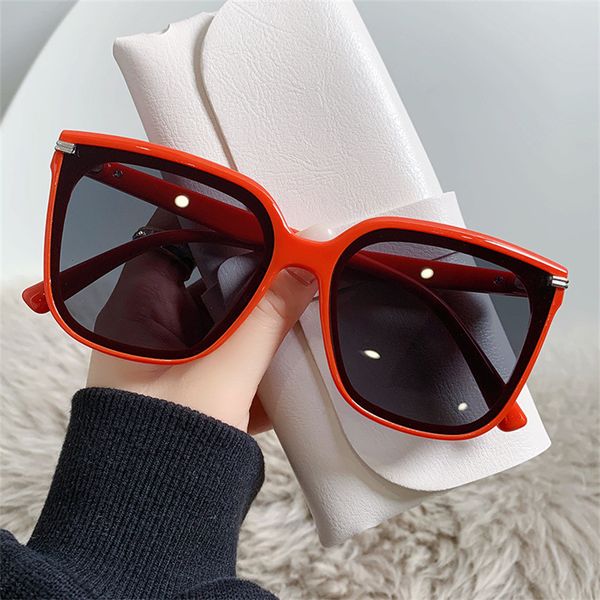 womens sunglasses retro large frame square glasses men and women street shooting eyewear, White;black
womens sunglasses retro large frame square glasses men and women street shooting eyewear, White;black