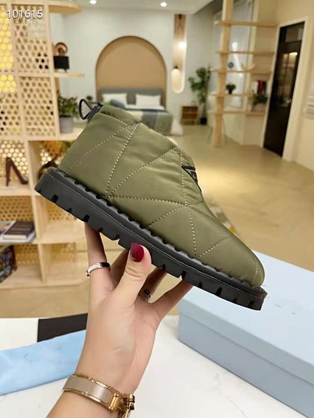 2022 design snow boots women luxe fashion soft leather flat boot girls casual winter brown shoe with fur half boots black size 35-42
2022 design snow boots women luxe fashion soft leather flat boot girls casual winter brown shoe with fur half boots black size 35-42