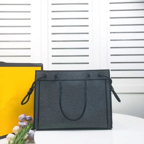 2022 shopping bag ladies handbag wallet california sky messenger bag fashion detachable shoulder strap strap brand
2022 shopping bag ladies handbag wallet california sky messenger bag fashion detachable shoulder strap strap brand