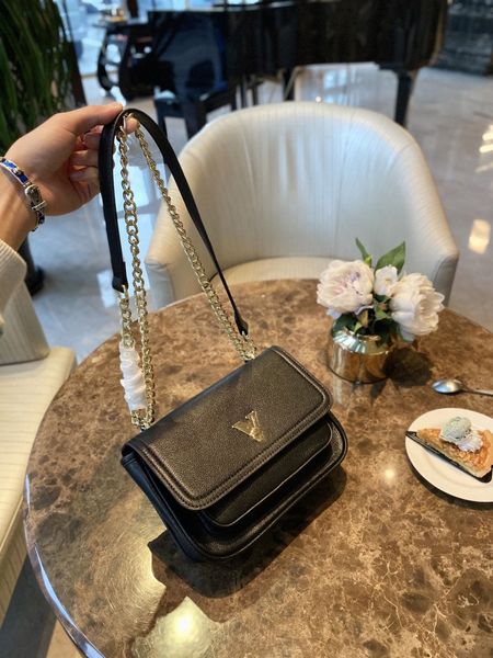lockme chain bag tender lock me leather mini fashion desinger new messenger shoulder crossbody black small chain bags sacoche j0iq#
lockme chain bag tender lock me leather mini fashion desinger new messenger shoulder crossbody black small chain bags sacoche j0iq#