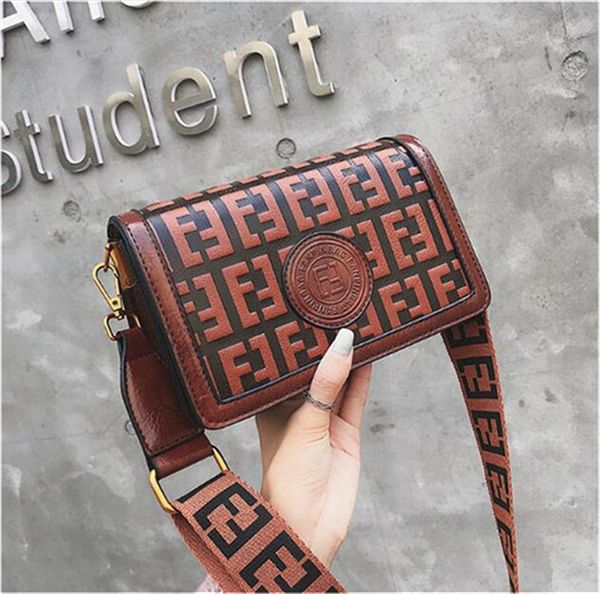 famous womens designer shoulder bags luxury monochrome evening bags fashion leather bag black lady chain purse handbag crossbody totes 4 col, Red;black
famous womens designer shoulder bags luxury monochrome evening bags fashion leather bag black lady chain purse handbag crossbody totes 4 col, Red;black