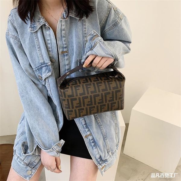 22% off 2022 new designer bags portable women's capacity storage box super fire toiletries travel large suitcase
22% off 2022 new designer bags portable women's capacity storage box super fire toiletries travel large suitcase