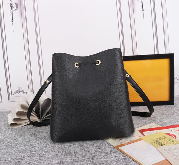 luxurys designers lady neonoe bucket bags néonoé saddle handbags flower purses women tote brand letter genuine leather shoulder crossbody ba
luxurys designers lady neonoe bucket bags néonoé saddle handbags flower purses women tote brand letter genuine leather shoulder crossbody ba