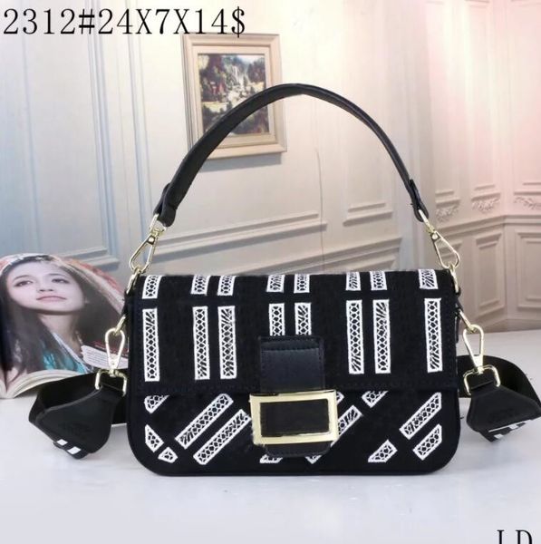 women crossbody bag handbags fashion travel bag hardware envelope flap letter embroidery postman retro luxurys designers messenger 24*7*14cm
women crossbody bag handbags fashion travel bag hardware envelope flap letter embroidery postman retro luxurys designers messenger 24*7*14cm