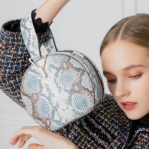 selling europe and the united states pu snake pattern bag ladies bag source manufacturers wholesale hand-held one-shoulder messenger chain
selling europe and the united states pu snake pattern bag ladies bag source manufacturers wholesale hand-held one-shoulder messenger chain