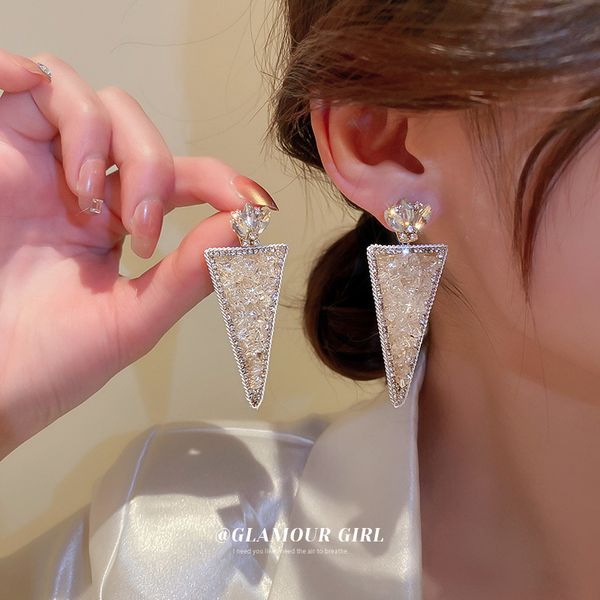 real gold electroplated silver needle crystal geometric square earrings european and american high-grade fashion earrings design light luxur, Golden
real gold electroplated silver needle crystal geometric square earrings european and american high-grade fashion earrings design light luxur, Golden