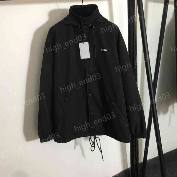 luxury designer womens jackets detachable hat fashion street brand letter logo print hooded trench coat 2022fw women clothing, Black;brown
luxury designer womens jackets detachable hat fashion street brand letter logo print hooded trench coat 2022fw women clothing, Black;brown