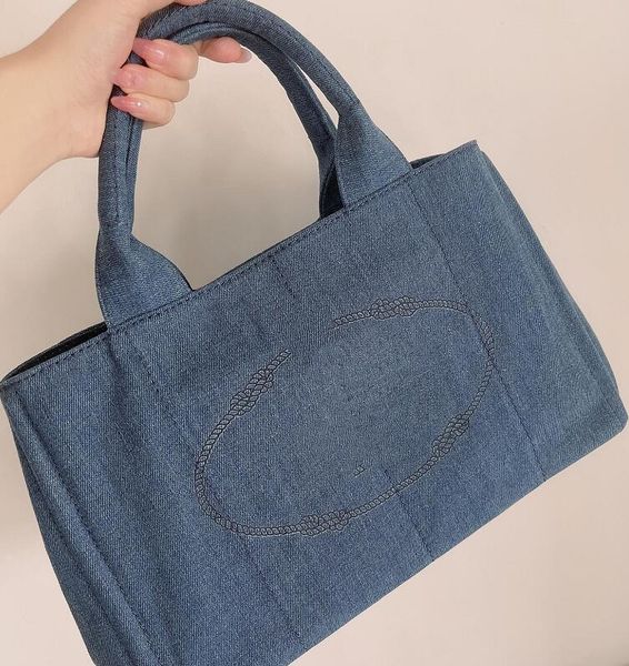 designer solid color cowboy shopping bag practical high capacity women handbag single shoulder bags interior zipper pocket design wallet
designer solid color cowboy shopping bag practical high capacity women handbag single shoulder bags interior zipper pocket design wallet