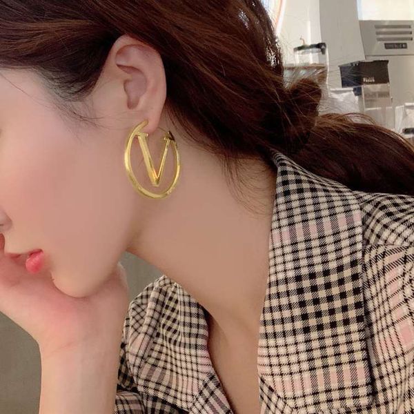luxury large gold hoop dangle chandelier earrings designer women necklace stainless steel fashion exquisite jewelry letters ladies v chain, Silver
luxury large gold hoop dangle chandelier earrings designer women necklace stainless steel fashion exquisite jewelry letters ladies v chain, Silver