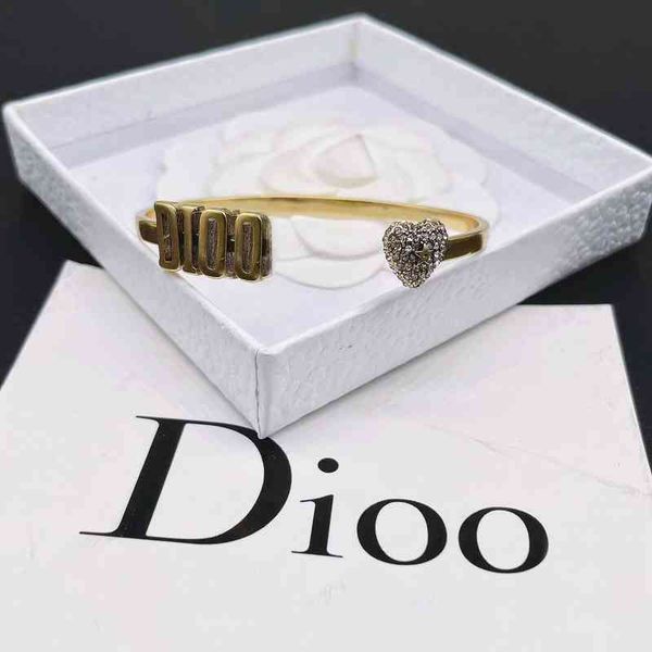 new letter of d family2022 luxury brand fashion design versatile ladies bracelet, Black
new letter of d family2022 luxury brand fashion design versatile ladies bracelet, Black