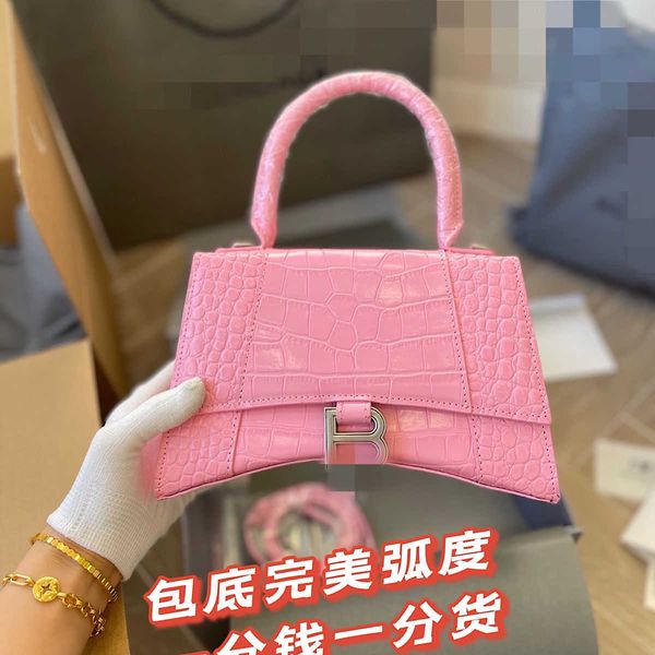 2022 fashion designershoulder bag 2022 single new fashion b-shaped messenger crocodile net red hourglass leather handbag women's bag
2022 fashion designershoulder bag 2022 single new fashion b-shaped messenger crocodile net red hourglass leather handbag women's bag