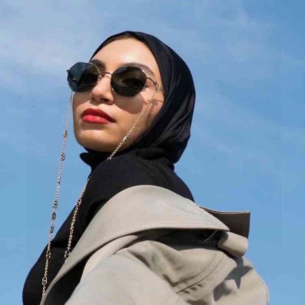 sunglasses warren small frame metal chain hanging women's personalized fashion sunglasses, White;black
sunglasses warren small frame metal chain hanging women's personalized fashion sunglasses, White;black