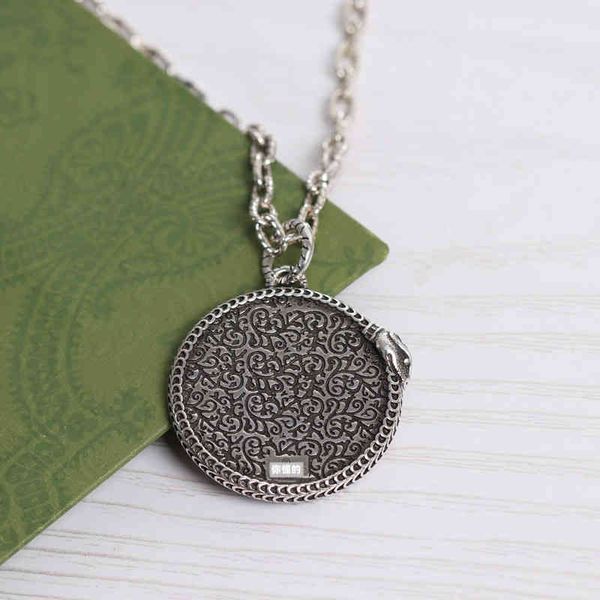 2023 designer new jewelry double spirit snake circling wings round plate carved pattern pendant street hip hop style necklace, Black
2023 designer new jewelry double spirit snake circling wings round plate carved pattern pendant street hip hop style necklace, Black
