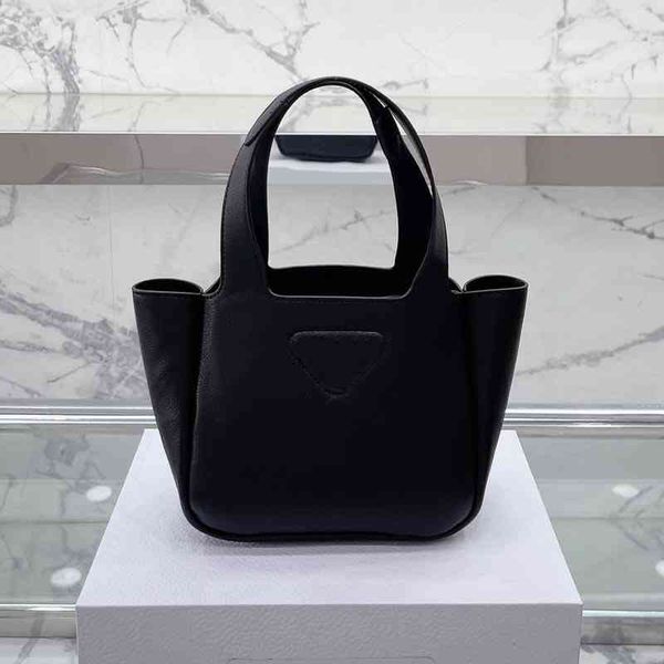 luxuries designers women bag shopping handbag leather luxury crossbody basket female purses 220402
luxuries designers women bag shopping handbag leather luxury crossbody basket female purses 220402