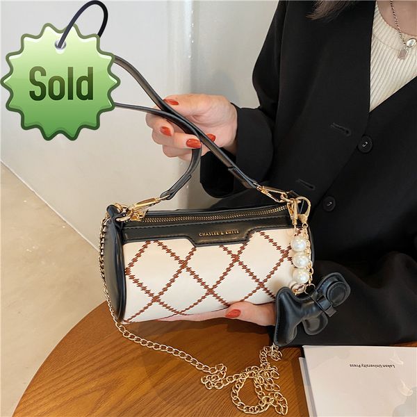 round small / summer 2022 new simple rhombic chain fashion solid color shoulder messenger ladies designer bag handbag
round small / summer 2022 new simple rhombic chain fashion solid color shoulder messenger ladies designer bag handbag