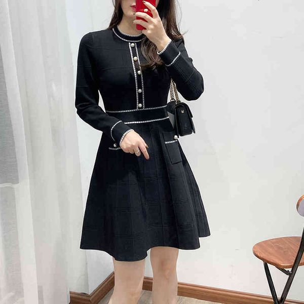 casual dresses 20s family autumn and winter french elegant small fragrance waist closed knit bottomed skirt light luxury celebrity a-word dr, Black;gray 
casual dresses 20s family autumn and winter french elegant small fragrance waist closed knit bottomed skirt light luxury celebrity a-word dr, Black;gray
